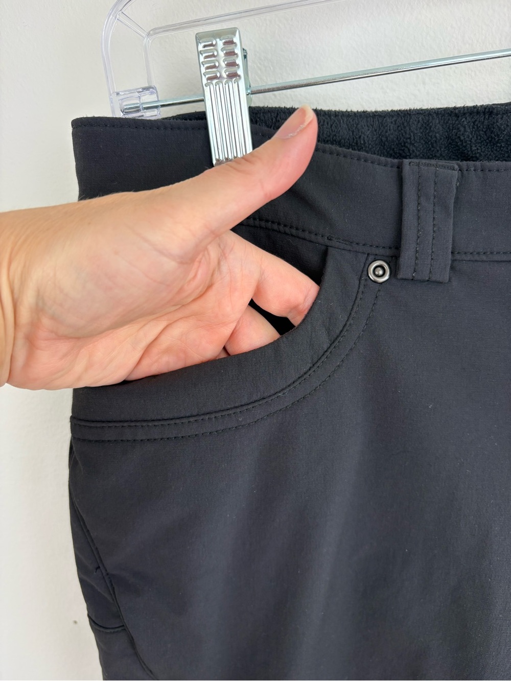 Duluth Trading Co Black Straight-Leg Fleece Performance Pants Medium EUC Granola - Picture 4 of 13